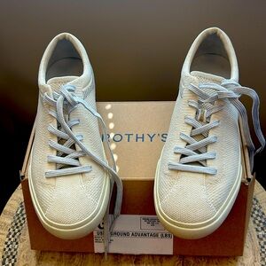 Rothy’s lace up sneaker - size 7.5